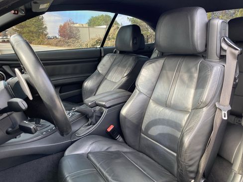 Used 2011 BMW M3 Convertible image 7