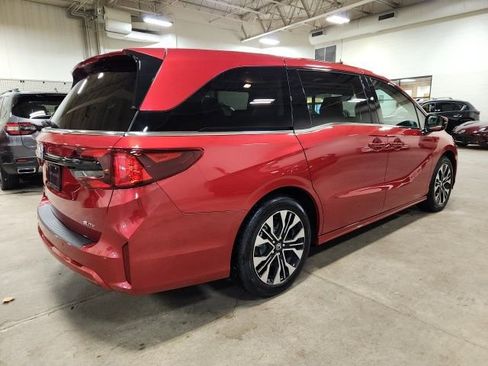Certified 2025 Honda Odyssey Elite image 3