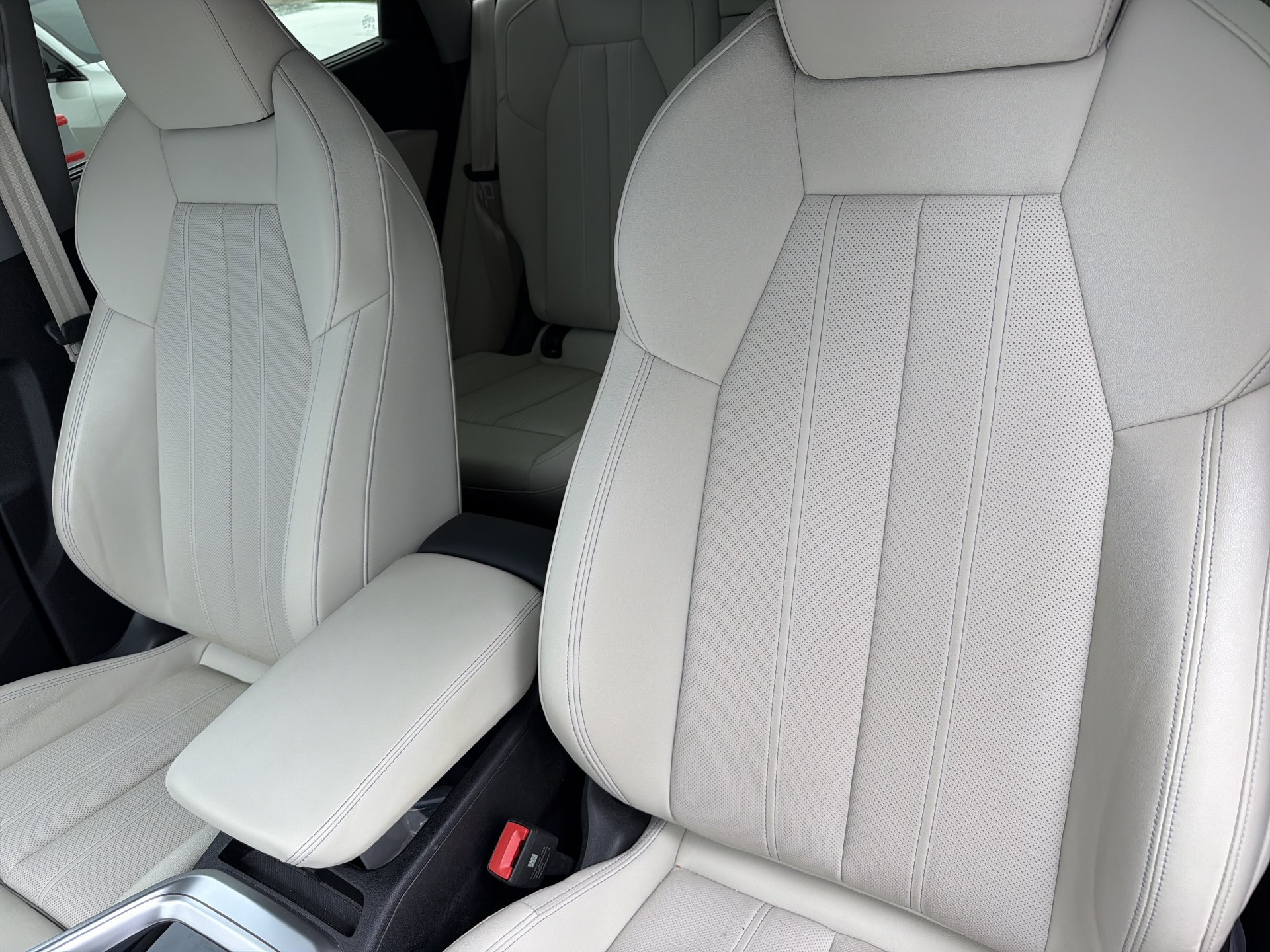 Used 2025 Audi Q5 Prestige AWD/4WD image 23