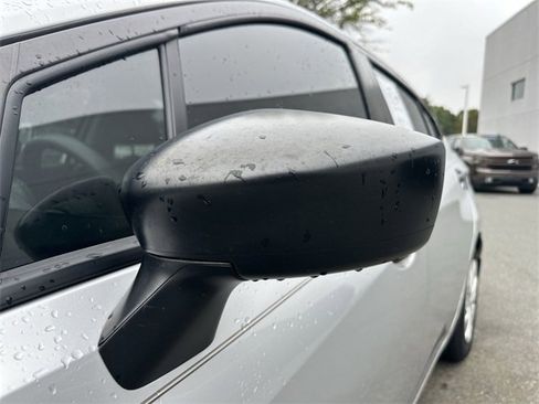 Used 2021 Nissan Versa S image 9