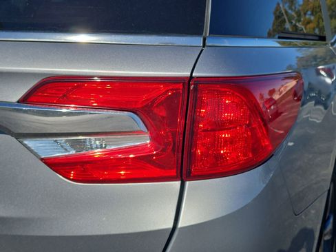 Used 2018 Honda Odyssey Touring image 8