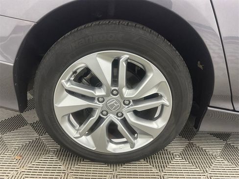 Certified 2019 Honda Accord LX image 18