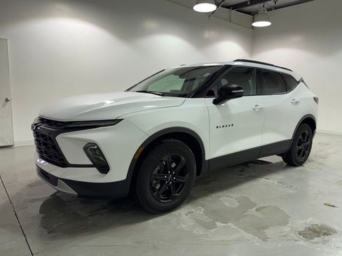 Certified 2024 Chevrolet Blazer LT w/ Midnight/Sport Edition image 3
