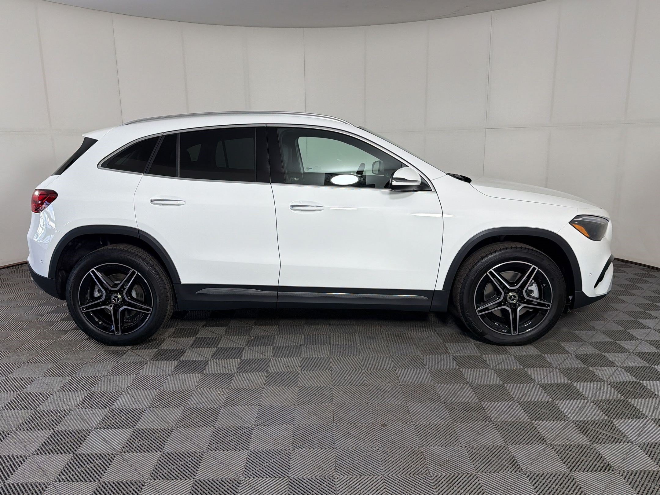 Used 2026 Mercedes-Benz GLA 250 4MATIC image 8