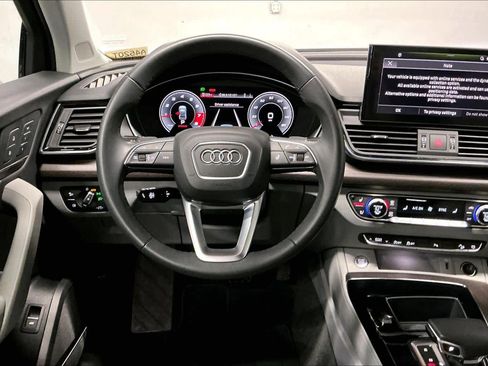 Used 2021 Audi Q5 Premium Plus w/ Premium Plus Package image 8