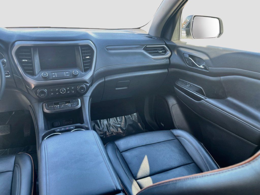 Used 2023 GMC Acadia AT4 w/ Technology Package AWD/4WD image 25