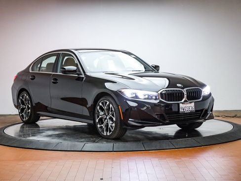 Used 2026 BMW 330i Sedan w/ Premium Package image 6