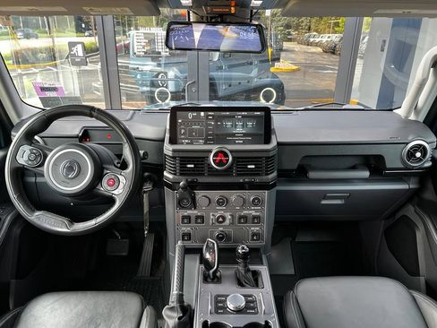 Used 2024 INEOS Grenadier Station Wagon AWD/4WD image 15