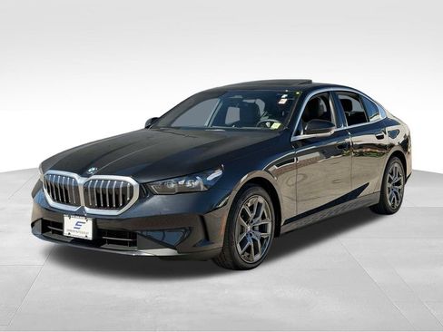 Used 2026 BMW 530i xDrive AWD/4WD image 3