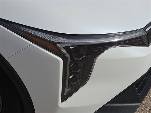 Used 2025 Kia K4 LXS image 8