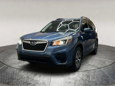 Used 2020 Subaru Forester Premium image 3