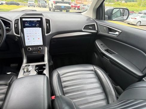 Used 2024 Ford Edge SEL AWD/4WD image 13