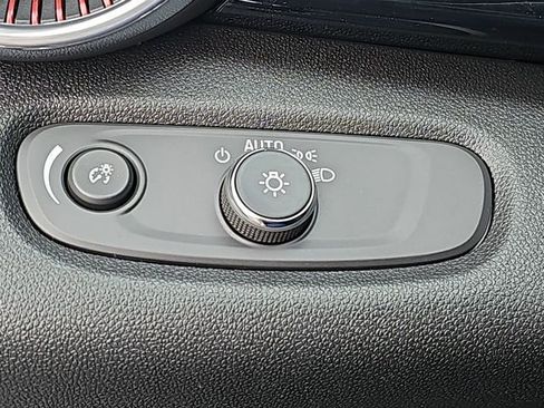 New 2026 Chevrolet Trax RS w/ Sunroof Package image 18