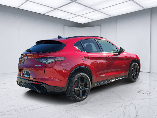 Used 2024 Alfa Romeo Stelvio Veloce AWD/4WD image 4