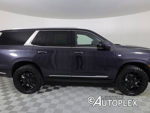 Used 2026 Cadillac Escalade Luxury w/ Touring Package AWD/4WD image 4