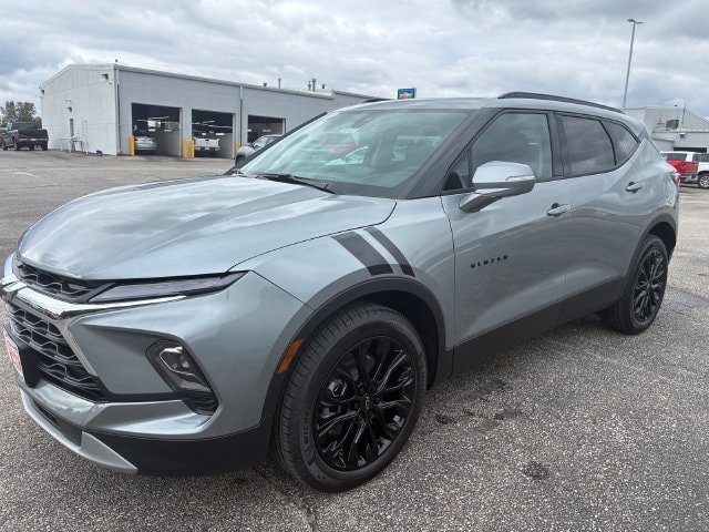 New 2026 Chevrolet Blazer LT w/ LPO, Black Sport Package AWD/4WD image 10