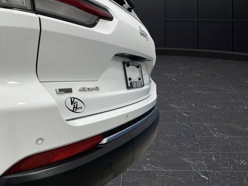 Used 2023 Jeep Grand Cherokee L Limited image 36