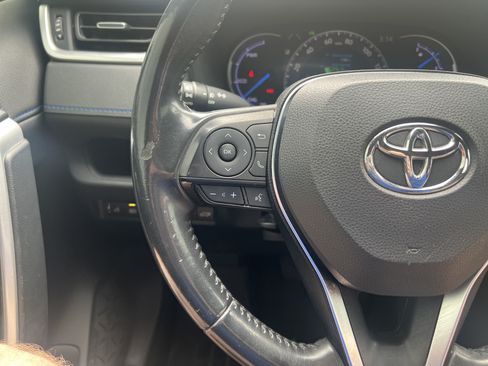 Used 2019 Toyota RAV4 XSE w/ Carpet Mat Package AWD/4WD image 18