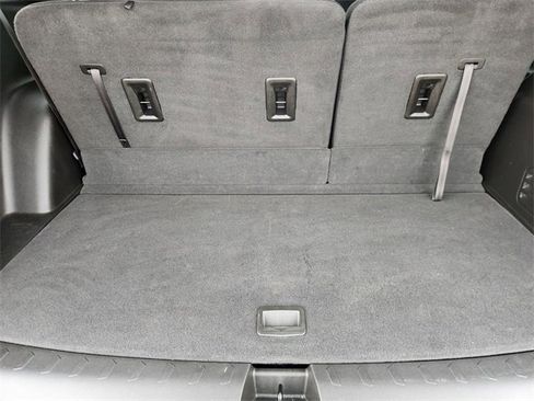 Used 2023 Chevrolet Traverse LT image 33