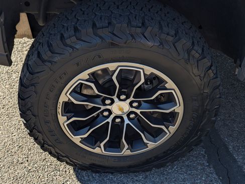 Used 2019 Chevrolet Colorado ZR2 image 7