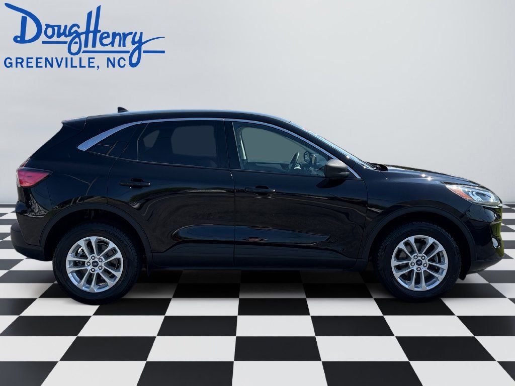 Used 2022 Ford Escape SE AWD/4WD image 6