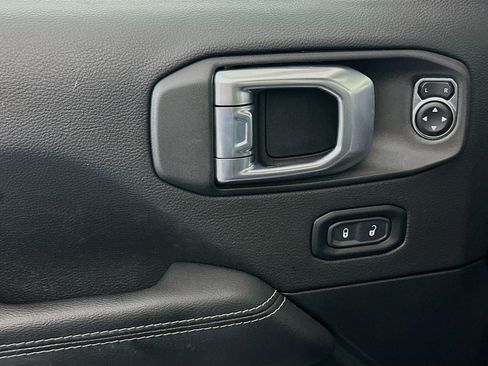 Used 2023 Jeep Wrangler Sahara w/ Cold Weather Group image 15