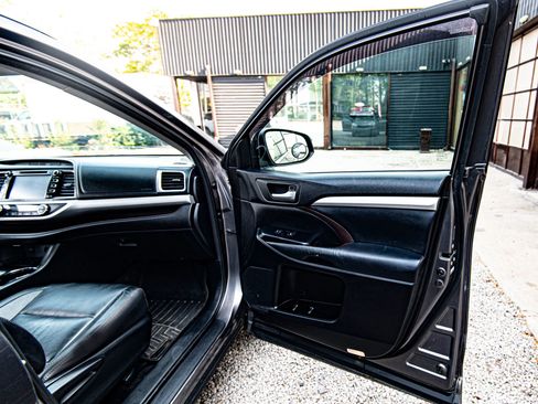 Used 2014 Toyota Highlander XLE image 35