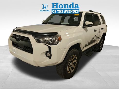 Used 2024 Toyota 4Runner SR5 Premium w/ Moonroof Package AWD/4WD image 3