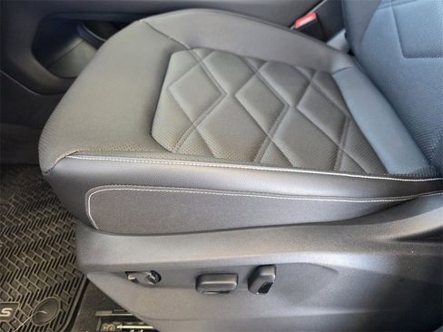 New 2026 Volkswagen Atlas SE image 15