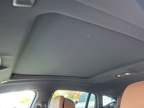 New 2026 BMW X6 xDrive40i w/ Climate Comfort Package image 21