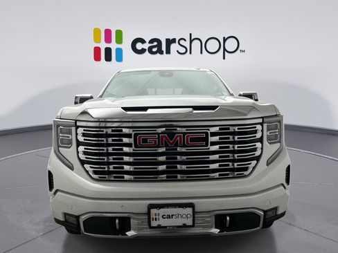 Used 2025 GMC Sierra 1500 Denali w/ Technology Package AWD/4WD image 8