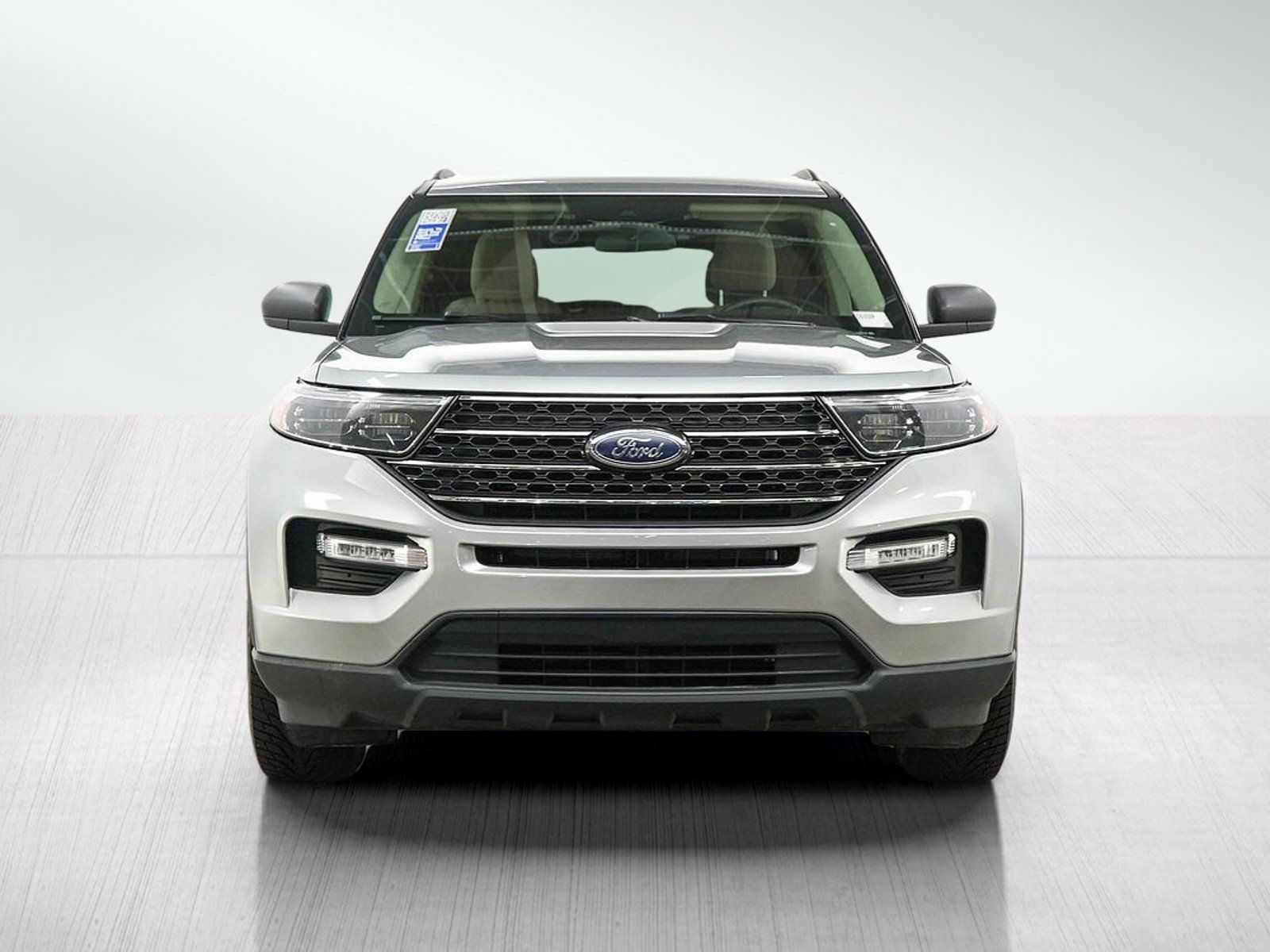 Used 2024 Ford Explorer XLT w/ Class IV Trailer Tow Package AWD/4WD image 8