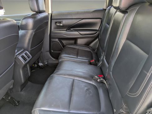 Used 2019 Mitsubishi Outlander SEL image 13