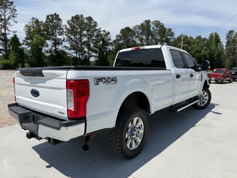 Used 2017 Ford F250 XL w/ Power Equipment Group AWD/4WD image 5