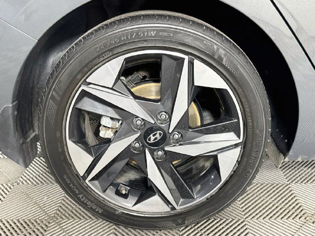 Used 2023 Hyundai Elantra Limited FWD image 30