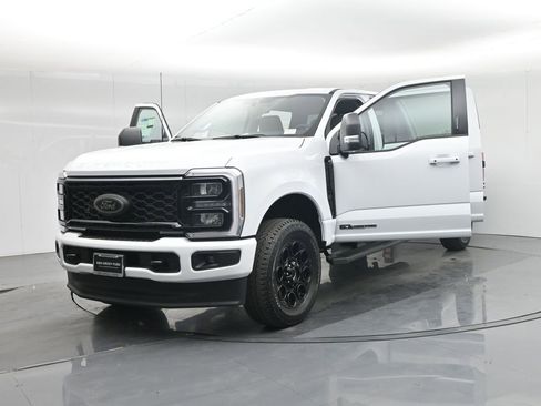 New 2026 Ford F350 XLT w/ XLT Premium Package image 31