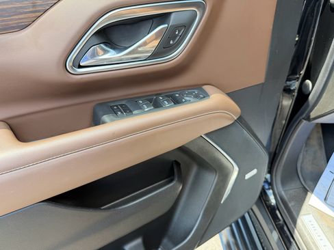 Used 2023 Chevrolet Suburban High Country AWD/4WD image 19