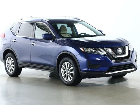 Used 2020 Nissan Rogue SV image 9