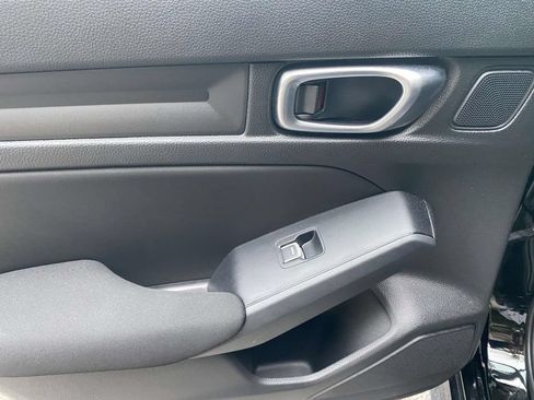 Certified 2025 Honda Civic Sport image 11