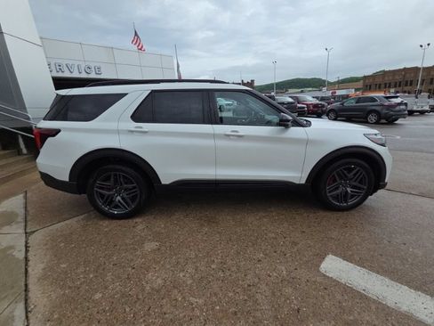New 2026 Ford Explorer ST AWD/4WD image 8