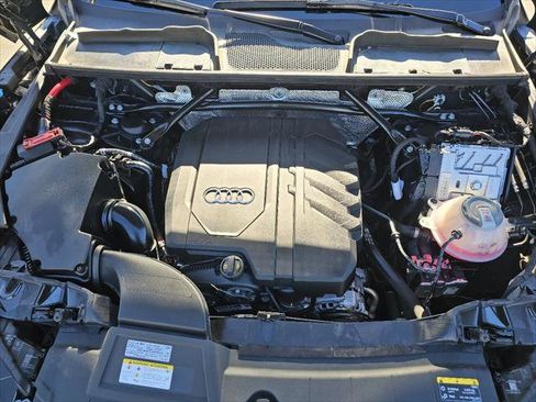 Used 2023 Audi Q5 2.0T Premium w/ Convenience Package image 8