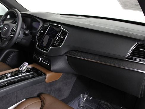 Certified 2023 Volvo XC90 T8 Ultimate image 22