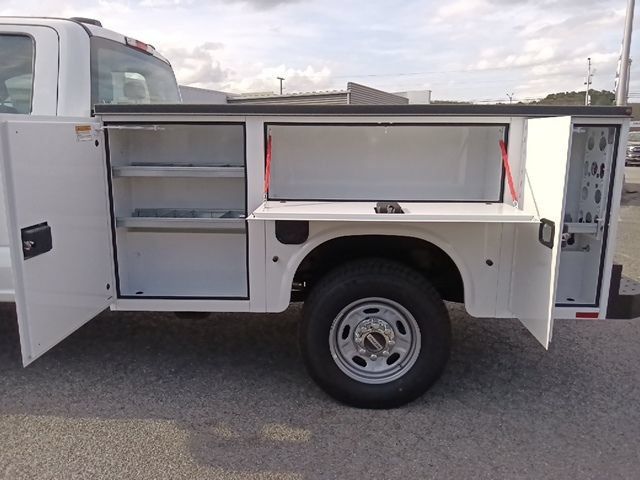 New 2026 Ford F250 XL w/ XL Chrome Package AWD/4WD image 29