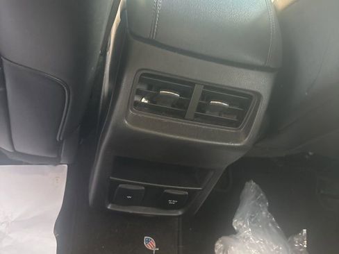 Used 2018 Ford Edge SEL w/ Equipment Group 201A image 18