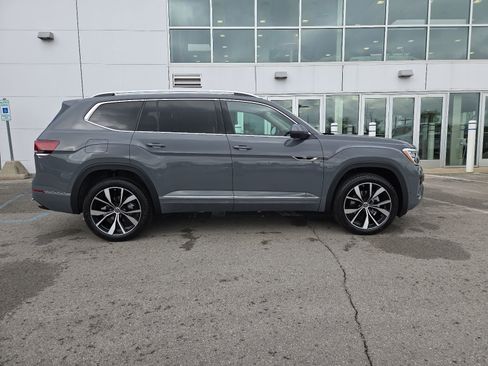 New 2026 Volkswagen Atlas SEL Premium R-Line AWD/4WD image 2