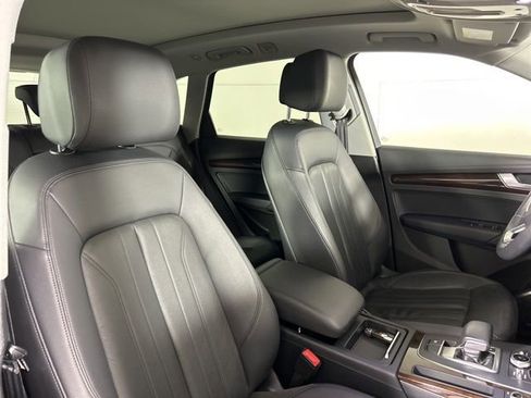 Used 2018 Audi Q5 2.0T Premium Plus w/ Premium Plus Package image 11