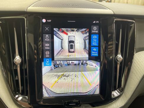 Certified 2025 Volvo XC60 T8 Plus w/ Protection Package Premier AWD/4WD image 24