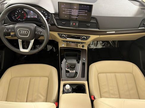 Used 2023 Audi Q5 2.0T Premium w/ Convenience Package AWD/4WD image 12