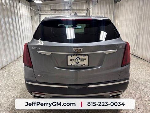 Used 2021 Cadillac XT5 Premium Luxury AWD/4WD image 4