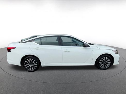 Used 2026 Nissan Altima 2.5 SV FWD image 16